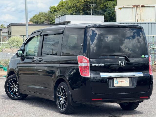 ステップワゴン G 社外17インチAW バックカメラ パナソニックナビ フルセグ CD・DVD再生 電格ミラー アイドリングストップ ABS ESC パワーウィンドウ パワーステアリング(6枚目)