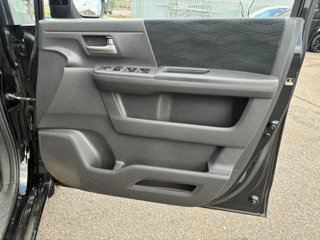 ステップワゴン G 社外17インチAW バックカメラ パナソニックナビ フルセグ CD・DVD再生 電格ミラー アイドリングストップ ABS ESC パワーウィンドウ パワーステアリング(25枚目)