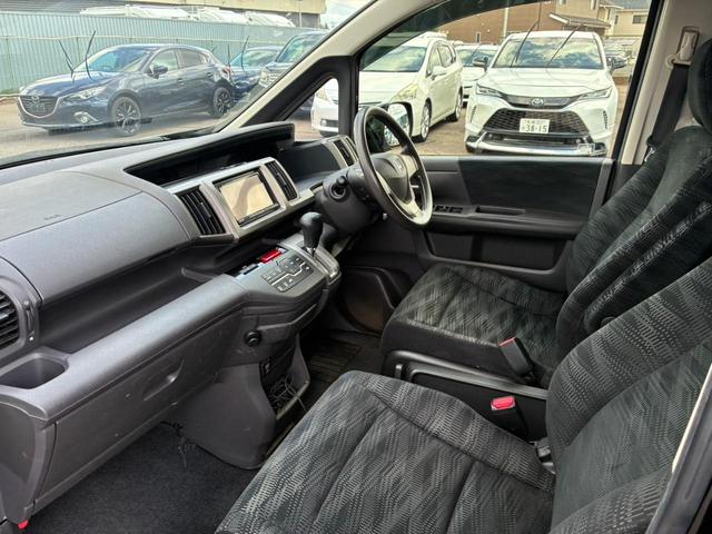 ステップワゴン G 社外17インチAW バックカメラ パナソニックナビ フルセグ CD・DVD再生 電格ミラー アイドリングストップ ABS ESC パワーウィンドウ パワーステアリング(27枚目)