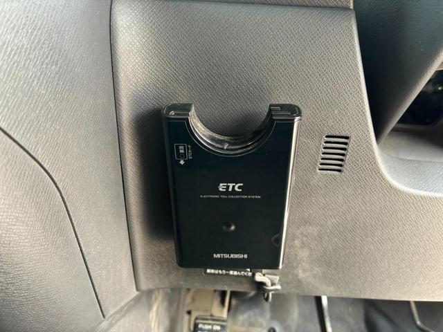 ステップワゴン G 社外17インチAW バックカメラ パナソニックナビ フルセグ CD・DVD再生 電格ミラー アイドリングストップ ABS ESC パワーウィンドウ パワーステアリング(41枚目)