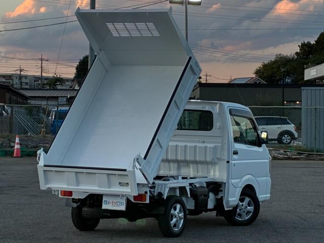 キャリイトラック 頑丈ダンプ 4WD 土砂禁ダンプ パネル型鳥居 下開リアゲート 荷台内寸:長さ190cm幅138cm アオリ高さ31cm マレル式 三方開 フォグランプ 社外12インチAW オートマ パワステ エアコン ABS(6枚目)