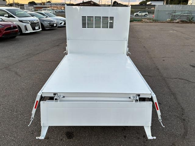 キャリイトラック 頑丈ダンプ 4WD 土砂禁ダンプ パネル型鳥居 下開リアゲート 荷台内寸:長さ190cm幅138cm アオリ高さ31cm マレル式 三方開 フォグランプ 社外12インチAW オートマ パワステ エアコン ABS(34枚目)