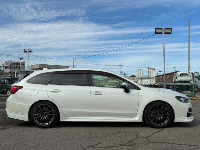 レヴォーグ 2.0GT-Sアイサイト SSR18インチAW ハーフレザーシート BLITZ車高調 アイサイト アダプティブクルーズコントロール レーンアシスト 衝突軽減ブレーキ カロッツェリアナビ Bluetooth接続 バックカメラ(12枚目)