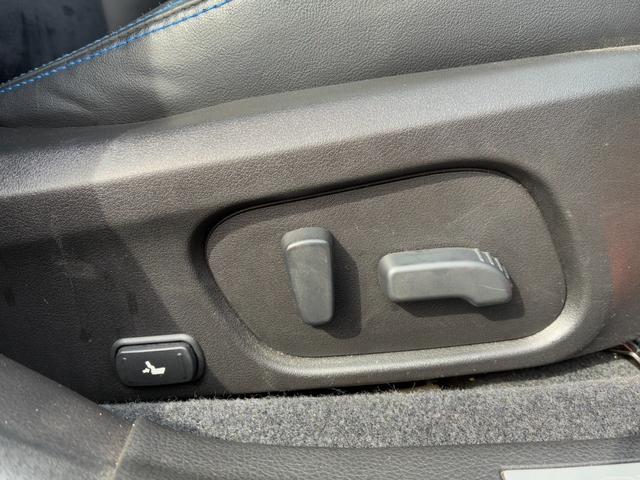 レヴォーグ 2.0GT-Sアイサイト SSR18インチAW ハーフレザーシート BLITZ車高調 アイサイト アダプティブクルーズコントロール レーンアシスト 衝突軽減ブレーキ カロッツェリアナビ Bluetooth接続 バックカメラ(31枚目)