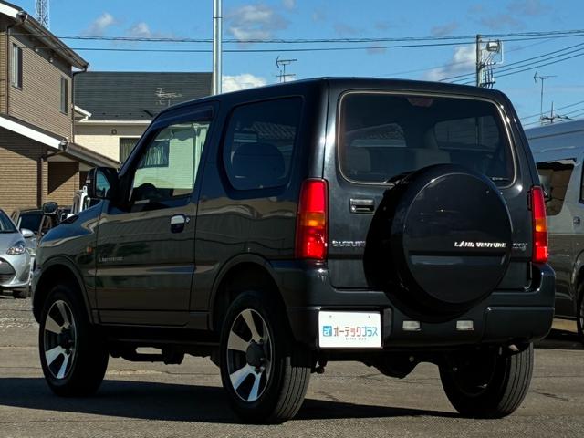 ジムニー ランドベンチャー　４ＷＤ　５速マニュアル　革シート　シートヒーター　純正１６インチアルミホイール　電動格納ミラー　ＣＤ　ＵＳＢ入力端子　ＡＢＳ　パワステ　パワーウィンドウ　エアコン　ＥＴＣ（23枚目）