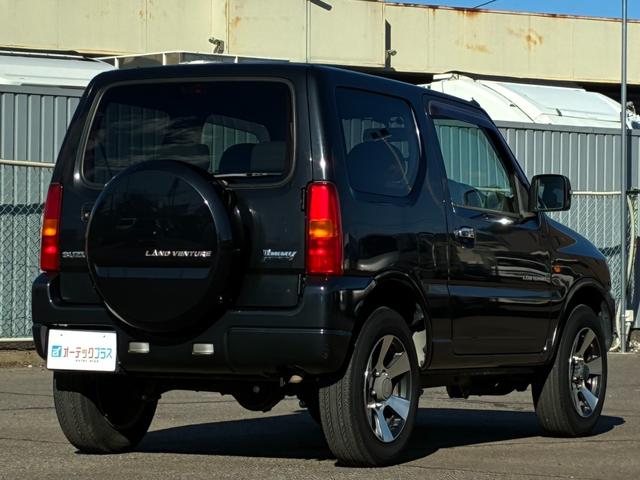 ジムニー ランドベンチャー　４ＷＤ　５速マニュアル　革シート　シートヒーター　純正１６インチアルミホイール　電動格納ミラー　ＣＤ　ＵＳＢ入力端子　ＡＢＳ　パワステ　パワーウィンドウ　エアコン　ＥＴＣ（24枚目）