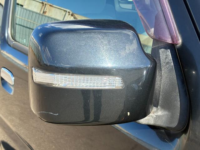 ジムニー ランドベンチャー　４ＷＤ　５速マニュアル　革シート　シートヒーター　純正１６インチアルミホイール　電動格納ミラー　ＣＤ　ＵＳＢ入力端子　ＡＢＳ　パワステ　パワーウィンドウ　エアコン　ＥＴＣ（25枚目）