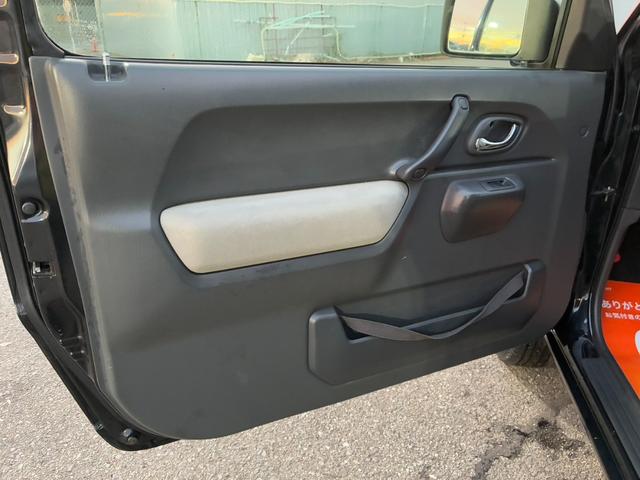 ジムニー ランドベンチャー　４ＷＤ　５速マニュアル　革シート　シートヒーター　純正１６インチアルミホイール　電動格納ミラー　ＣＤ　ＵＳＢ入力端子　ＡＢＳ　パワステ　パワーウィンドウ　エアコン　ＥＴＣ（33枚目）