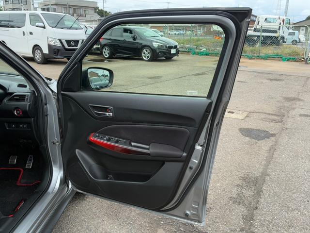 スイフトスポーツ ベースグレード 6速マニュアル 全方位カメラ デュアルセンサーブレーキサポート アダプティブクルーズコントロール シートヒーター プッシュスタート ターボ ドラレコ Bluetooth オートエアコン ETC(29枚目)