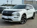 アウトランダーＰＨＥＶ Ｇ　ムーンルーフ　アラウンドビューモニター　専用ハーフレザー　パワーバックドア　ワイヤレス充電　純正２０インチＡＷ　ＥＴＣ２．０　パワーシート　オペレーションキー（4枚目）