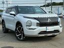 アウトランダーＰＨＥＶ Ｇ　ムーンルーフ　アラウンドビューモニター　専用ハーフレザー　パワーバックドア　ワイヤレス充電　純正２０インチＡＷ　ＥＴＣ２．０　パワーシート　オペレーションキー（7枚目）