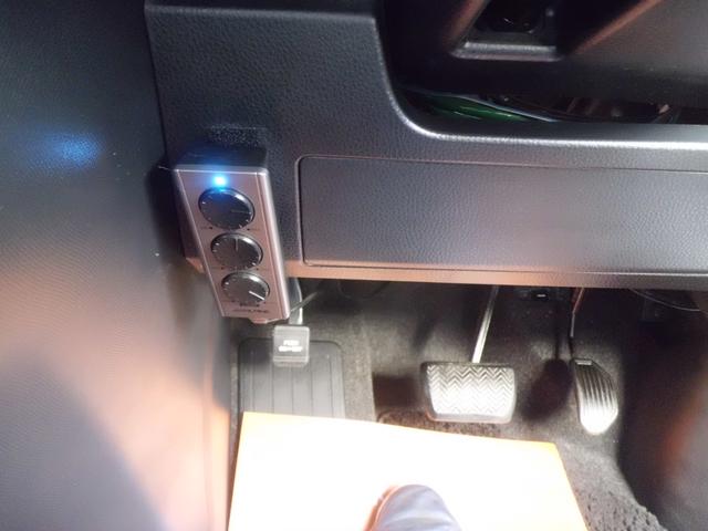 エスクァイア ハイブリッドＧｉ　１０インチナビ　フロントカメラ　バックカメラ　リアフリップダウン　社外ホイール　ＥＴＣ（3枚目）