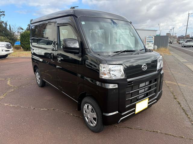 ハイゼットカーゴ クルーズ SA3 4WD プッシュスタート バイザー 前後フロアマットマット コーナーセンサー カラーパック:ブラックマイカメタリック(2枚目)