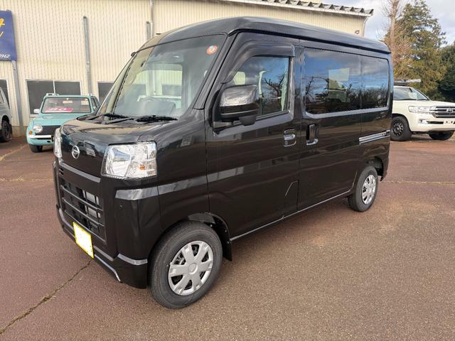 ハイゼットカーゴ クルーズ SA3 4WD プッシュスタート バイザー 前後フロアマットマット コーナーセンサー カラーパック:ブラックマイカメタリック(4枚目)