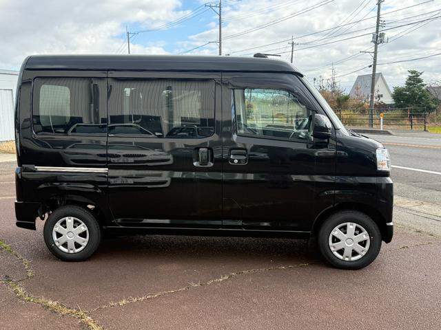 ハイゼットカーゴ クルーズ SA3 4WD プッシュスタート バイザー 前後フロアマットマット コーナーセンサー カラーパック:ブラックマイカメタリック(8枚目)