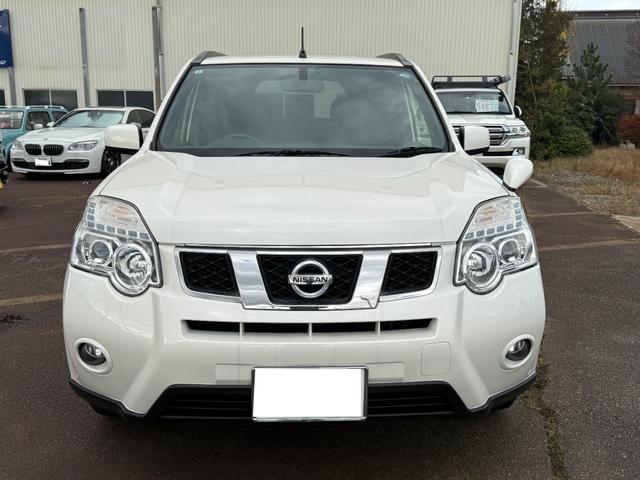 エクストレイル ２０Ｓ　４ＷＤ　純正フルセグＴＶナビ　Ｂｌｕｅｔｏｏｔｈ　ＥＴＣ　レザー調シート（3枚目）