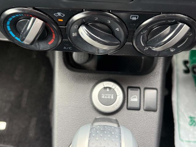 エクストレイル ２０Ｓ　４ＷＤ　純正フルセグＴＶナビ　Ｂｌｕｅｔｏｏｔｈ　ＥＴＣ　レザー調シート（12枚目）