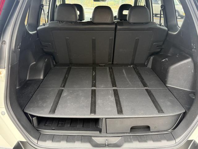 エクストレイル ２０Ｓ　４ＷＤ　純正フルセグＴＶナビ　Ｂｌｕｅｔｏｏｔｈ　ＥＴＣ　レザー調シート（21枚目）