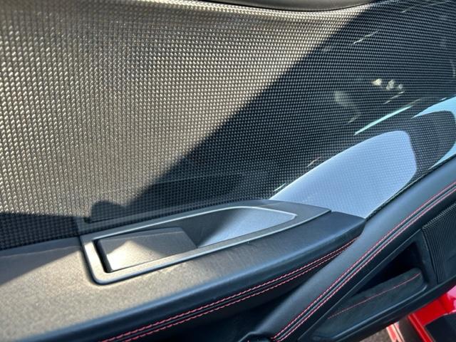 ４５８イタリア ベースグレード　ディーラー車　カーボンパーツ　可変バルブマフラー　Ｗｅｄｓ　２１／２２インチ　記録簿　スペアキー　革シート　ドライブレコーダー　パワーシート　ナビ（34枚目）