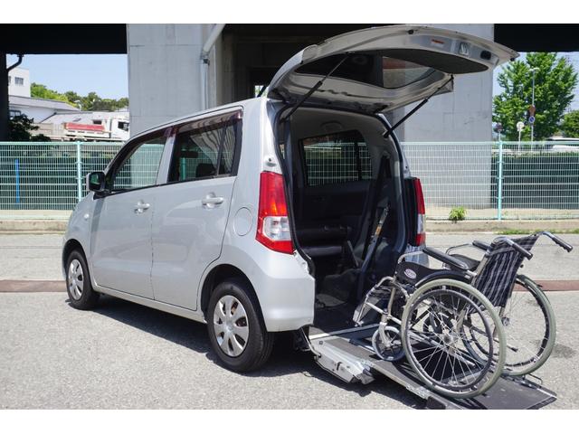 ＡＺワゴン ｉシリーズ　スロープ式車いす移動車（10枚目）