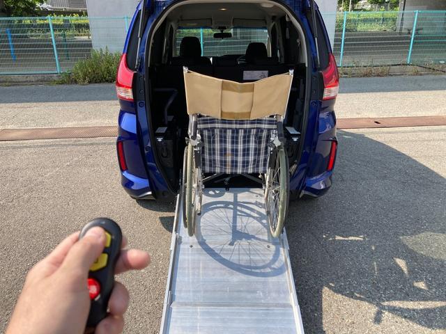 フリード+ G スローパー 両側パワースライド 9インチナビ 電動ウィンチ リモコン付き(25枚目)