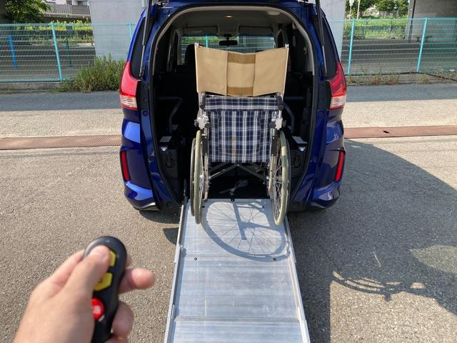 フリード+ G スローパー 両側パワースライド 9インチナビ 電動ウィンチ リモコン付き(26枚目)