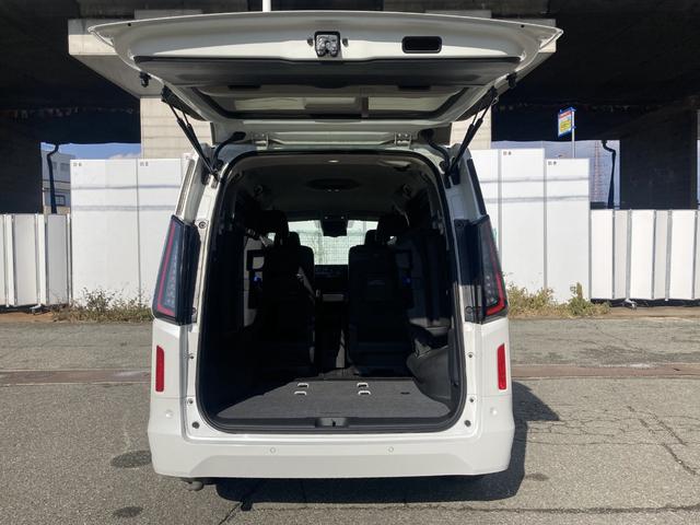 セレナ ハイウェイスターV ナビ,ETC,アラウンドビューモニター,ニッサンコネクトナビ,ハンズフリーオートスライドドア,両側パワースライド,プロパイロット,衝突被害軽減ブレーキ,16インチ純正アルミ,シートヒーター(17枚目)