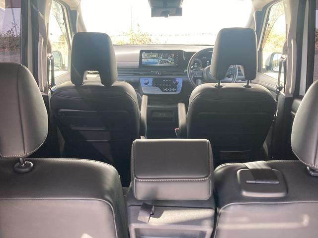 セレナ ハイウェイスターV ナビ,ETC,アラウンドビューモニター,ニッサンコネクトナビ,ハンズフリーオートスライドドア,両側パワースライド,プロパイロット,衝突被害軽減ブレーキ,16インチ純正アルミ,シートヒーター(22枚目)