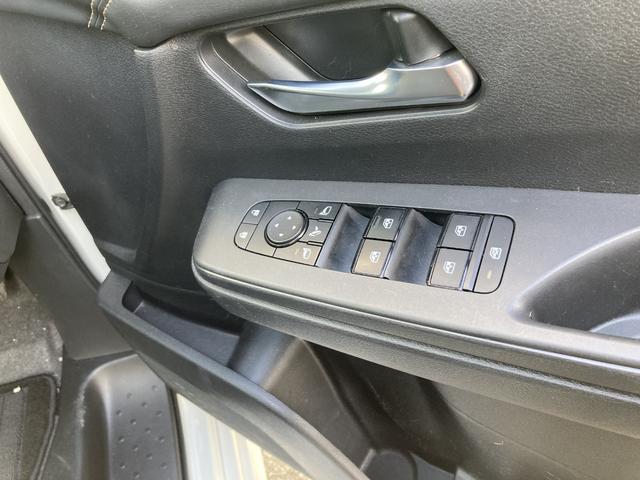 セレナ ハイウェイスターV ナビ,ETC,アラウンドビューモニター,ニッサンコネクトナビ,ハンズフリーオートスライドドア,両側パワースライド,プロパイロット,衝突被害軽減ブレーキ,16インチ純正アルミ,シートヒーター(44枚目)