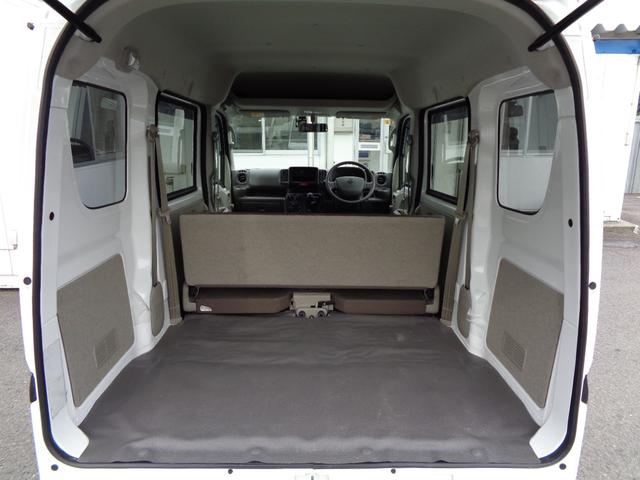 NV100クリッパーバン DX 切替式4WD 5速MT ABS キーレス エアコン パワステ オーバーヘッドコンソール AM/FMラジオ ケンウッド前後ドラレコ 全国対応故障保証付1年間・走行距離無制限(22枚目)