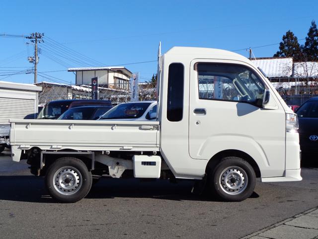 ハイゼットトラック ジャンボ　４ＷＤ　オートマ　キーレス　エアコン　パワステ　パワーウインド　ＣＤデッキ　作業灯　フロントスポイラー　全国対応故障保証付１年間・走行距離無制限（5枚目）