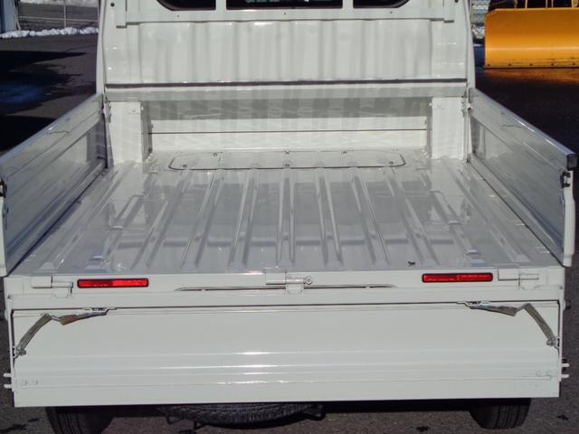 ハイゼットトラック ジャンボ　４ＷＤ　オートマ　キーレス　エアコン　パワステ　パワーウインド　ＣＤデッキ　作業灯　フロントスポイラー　全国対応故障保証付１年間・走行距離無制限（9枚目）