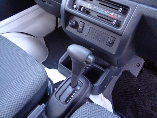 ハイゼットトラック ジャンボ　４ＷＤ　オートマ　キーレス　エアコン　パワステ　パワーウインド　ＣＤデッキ　作業灯　フロントスポイラー　全国対応故障保証付１年間・走行距離無制限（25枚目）