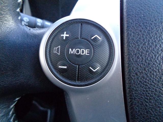 アクア Ｘ－アーバン　スマートキー２個　プッシュスタート　純正９インチナビ　フルセグＴＶ　Ｂｌｕｅｔｏｏｔｈ　ＣＤ　ＤＶＤ　バックカメラ　ビルトインＥＴＣ　ハーフレザーシート　全国対応故障保証付１年間・走行距離無制限（11枚目）