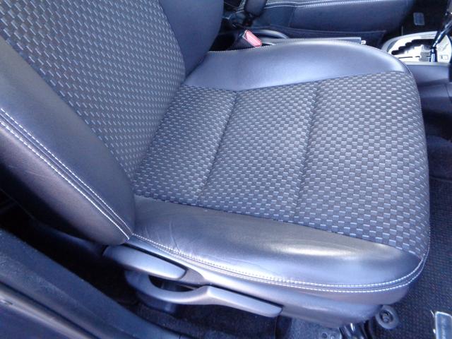 アクア Ｘ－アーバン　スマートキー２個　プッシュスタート　純正９インチナビ　フルセグＴＶ　Ｂｌｕｅｔｏｏｔｈ　ＣＤ　ＤＶＤ　バックカメラ　ビルトインＥＴＣ　ハーフレザーシート　全国対応故障保証付１年間・走行距離無制限（15枚目）