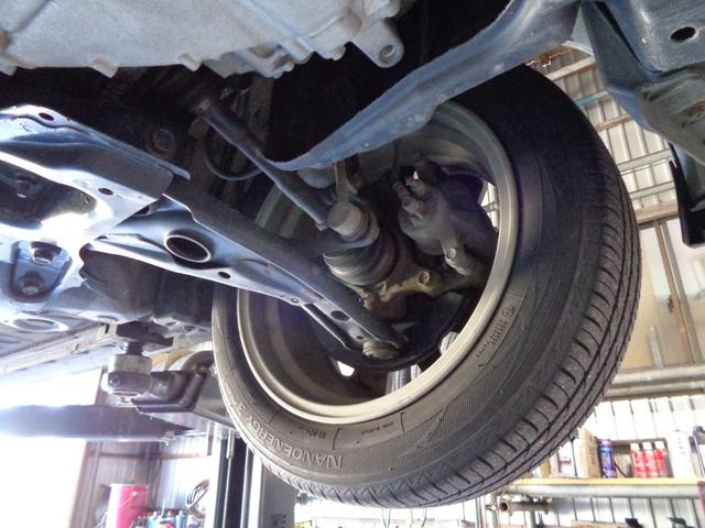 アクア Ｘ－アーバン　スマートキー２個　プッシュスタート　純正９インチナビ　フルセグＴＶ　Ｂｌｕｅｔｏｏｔｈ　ＣＤ　ＤＶＤ　バックカメラ　ビルトインＥＴＣ　ハーフレザーシート　全国対応故障保証付１年間・走行距離無制限（40枚目）