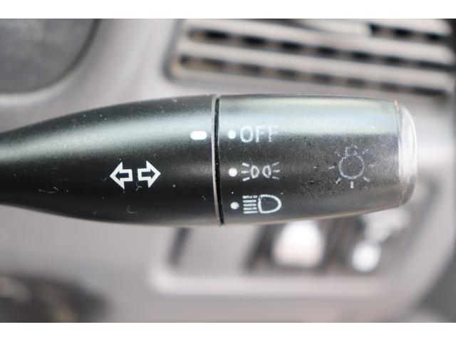 サンバートラック 赤帽 赤帽 スーパーチャージャー MT5 ハイルーフ YOKOHAMA GEOLANDAR KT ナビ キーレス ETC 作業灯 オーバーヘッドシェルフ エアコン ドアバイザー 三方開(30枚目)