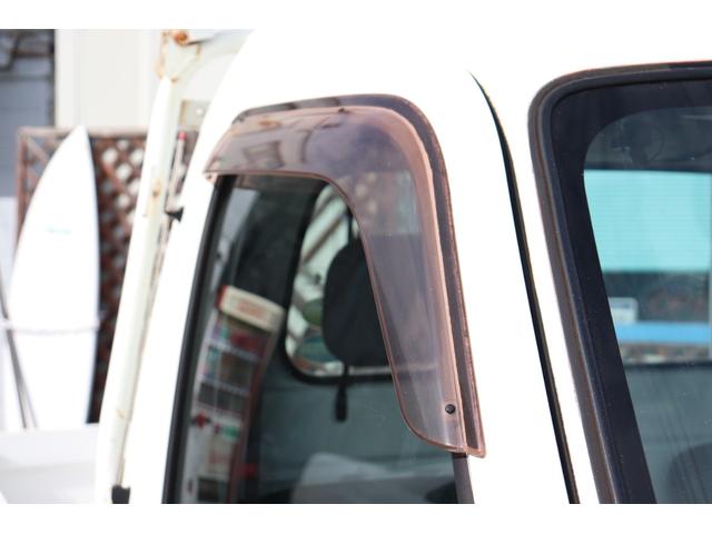 サンバートラック 赤帽 赤帽 スーパーチャージャー MT5 ハイルーフ YOKOHAMA GEOLANDAR KT ナビ キーレス ETC 作業灯 オーバーヘッドシェルフ エアコン ドアバイザー 三方開(37枚目)