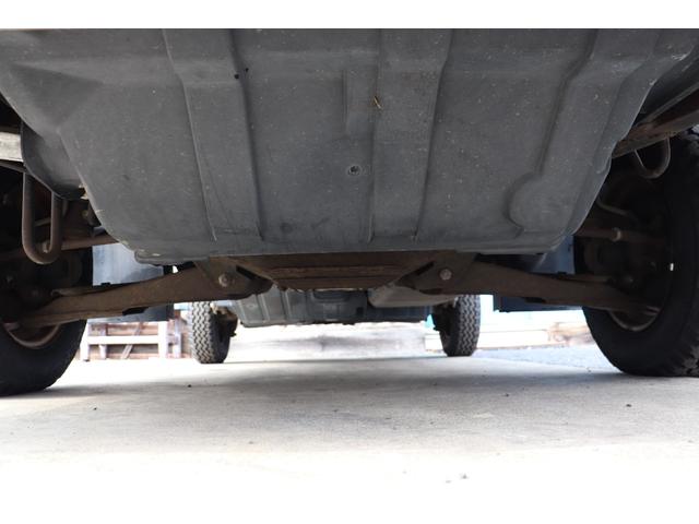 サンバートラック 赤帽 赤帽 スーパーチャージャー MT5 ハイルーフ YOKOHAMA GEOLANDAR KT ナビ キーレス ETC 作業灯 オーバーヘッドシェルフ エアコン ドアバイザー 三方開(40枚目)