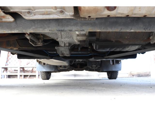 サンバートラック 赤帽 赤帽 スーパーチャージャー MT5 ハイルーフ YOKOHAMA GEOLANDAR KT ナビ キーレス ETC 作業灯 オーバーヘッドシェルフ エアコン ドアバイザー 三方開(47枚目)