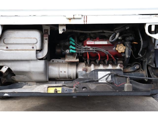 サンバートラック 赤帽 赤帽 スーパーチャージャー MT5 ハイルーフ YOKOHAMA GEOLANDAR KT ナビ キーレス ETC 作業灯 オーバーヘッドシェルフ エアコン ドアバイザー 三方開(48枚目)