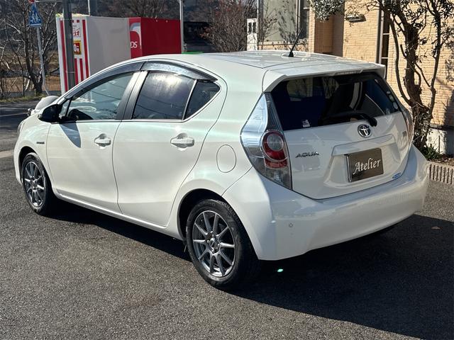 アクア Gブラックソフトレザーセレクション 純正SDナビ バックカメラ Bluetooth接続 フルセグTV CDDVD再生 ETC オートライト オートエアコン PW スマートキー 社外ドラレコ ハイブリッドバッテリー交換 補器バッテリー交換(9枚目)