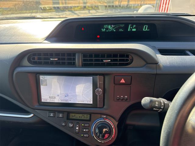 アクア Gブラックソフトレザーセレクション 純正SDナビ バックカメラ Bluetooth接続 フルセグTV CDDVD再生 ETC オートライト オートエアコン PW スマートキー 社外ドラレコ ハイブリッドバッテリー交換 補器バッテリー交換(16枚目)