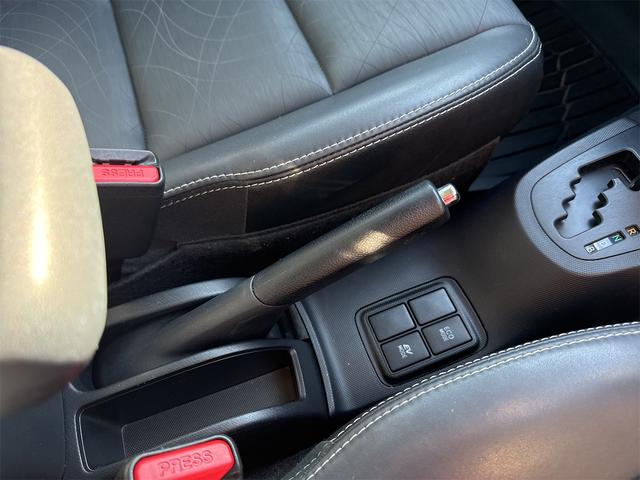 アクア Gブラックソフトレザーセレクション 純正SDナビ バックカメラ Bluetooth接続 フルセグTV CDDVD再生 ETC オートライト オートエアコン PW スマートキー 社外ドラレコ ハイブリッドバッテリー交換 補器バッテリー交換(22枚目)