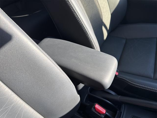 アクア Gブラックソフトレザーセレクション 純正SDナビ バックカメラ Bluetooth接続 フルセグTV CDDVD再生 ETC オートライト オートエアコン PW スマートキー 社外ドラレコ ハイブリッドバッテリー交換 補器バッテリー交換(23枚目)