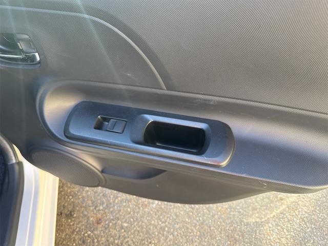 アクア Gブラックソフトレザーセレクション 純正SDナビ バックカメラ Bluetooth接続 フルセグTV CDDVD再生 ETC オートライト オートエアコン PW スマートキー 社外ドラレコ ハイブリッドバッテリー交換 補器バッテリー交換(34枚目)