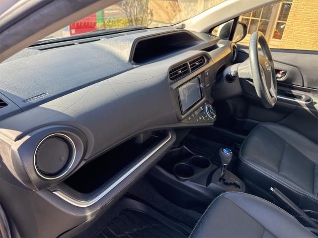 アクア Gブラックソフトレザーセレクション 純正SDナビ バックカメラ Bluetooth接続 フルセグTV CDDVD再生 ETC オートライト オートエアコン PW スマートキー 社外ドラレコ ハイブリッドバッテリー交換 補器バッテリー交換(37枚目)