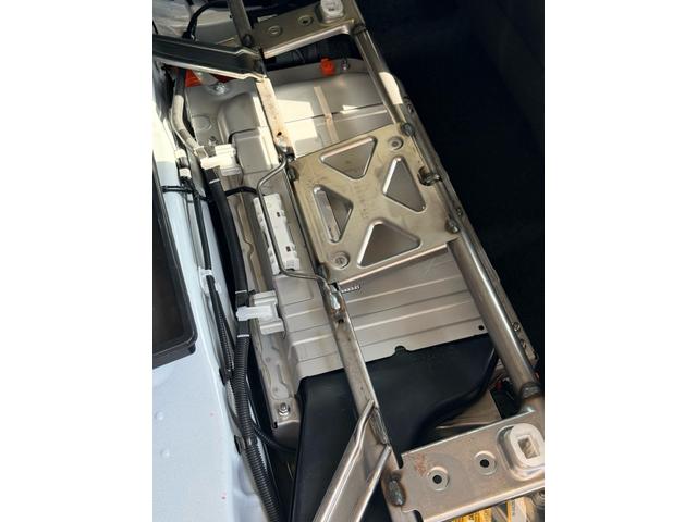 アクア Gブラックソフトレザーセレクション 純正SDナビ バックカメラ Bluetooth接続 フルセグTV CDDVD再生 ETC オートライト オートエアコン PW スマートキー 社外ドラレコ ハイブリッドバッテリー交換 補器バッテリー交換(40枚目)