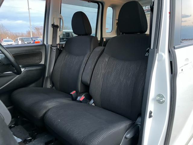 デイズルークス ハイウェイスター X 4WD 寒冷地仕様 純正アルミホイール アラウンドビューモニター バックカメラ 片側パワースライドドア フルフラットシート プッシュスタート 純正CDデッキ HIDヘッドライト LEDフォグランプ(13枚目)