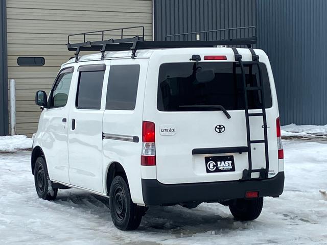 ライトエースバン ＧＬ　４ＷＤ　寒冷地仕様　リフトアップ　ワンオフルーフキャリア　リアラダー　前後バンパーエンブレム自社チッピング塗装　社外ワンセグナビ　バックカメラ　リアヒーター　リアフォグ　両側スライドドア　フルフラット（36枚目）